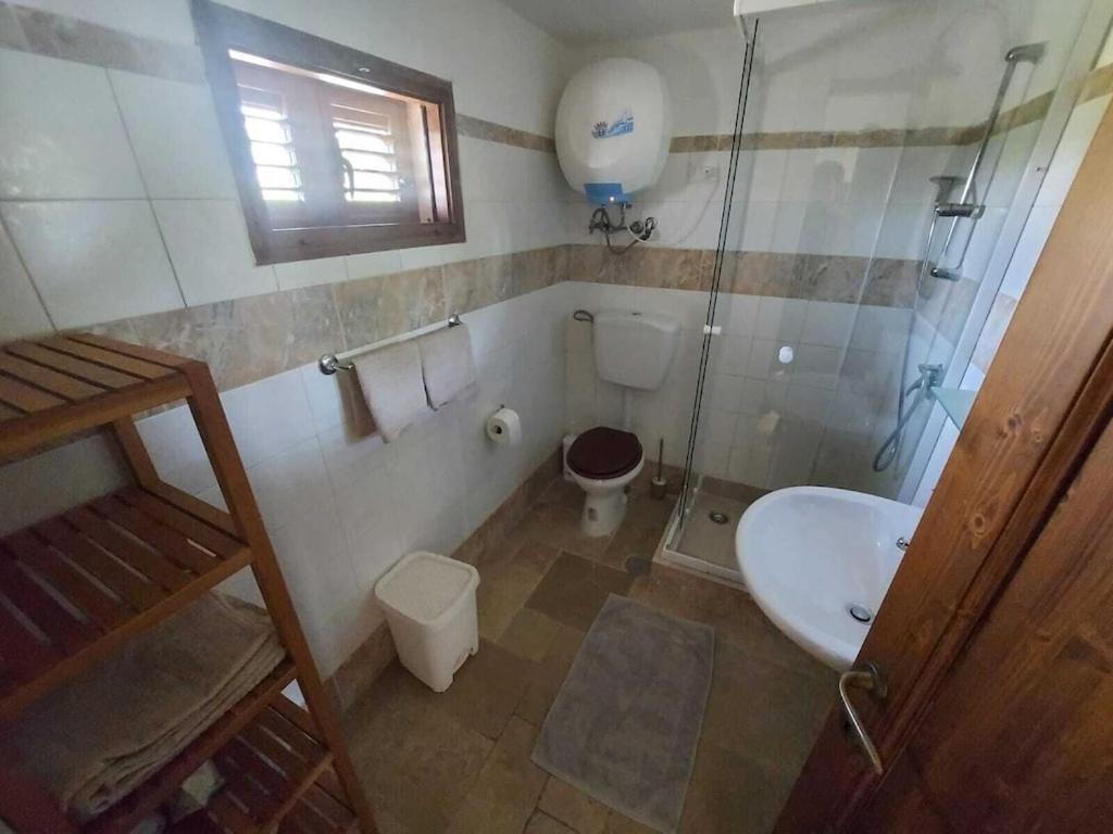 Casa Giuliveto - Charmantes Ferienhaus Mit Privatpool In Olivenhain 오스투니 외부 사진