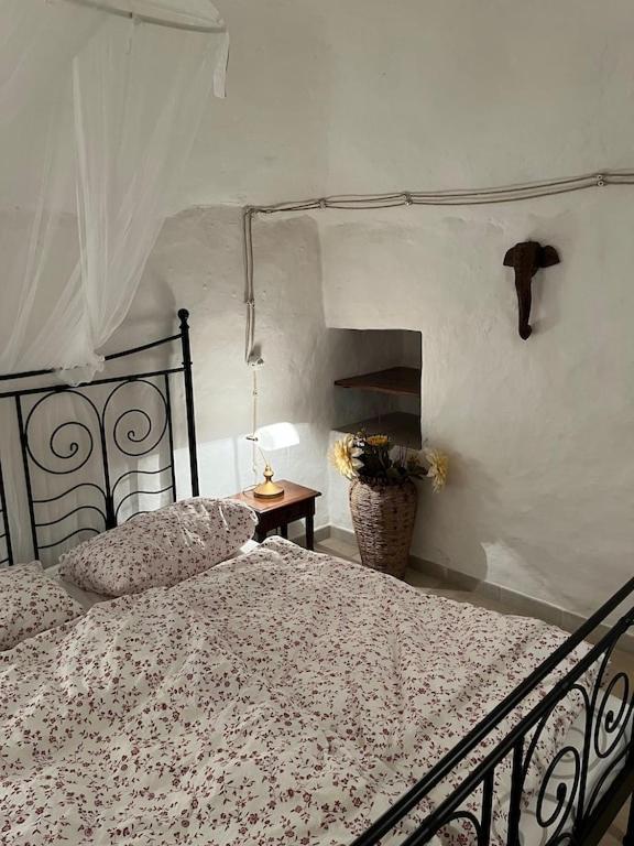 Casa Giuliveto - Charmantes Ferienhaus Mit Privatpool In Olivenhain 오스투니 외부 사진
