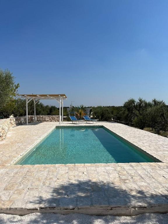 Casa Giuliveto - Charmantes Ferienhaus Mit Privatpool In Olivenhain 오스투니 외부 사진