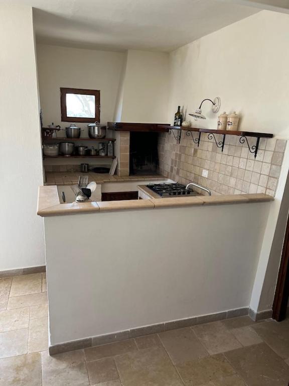 Casa Giuliveto - Charmantes Ferienhaus Mit Privatpool In Olivenhain 오스투니 외부 사진