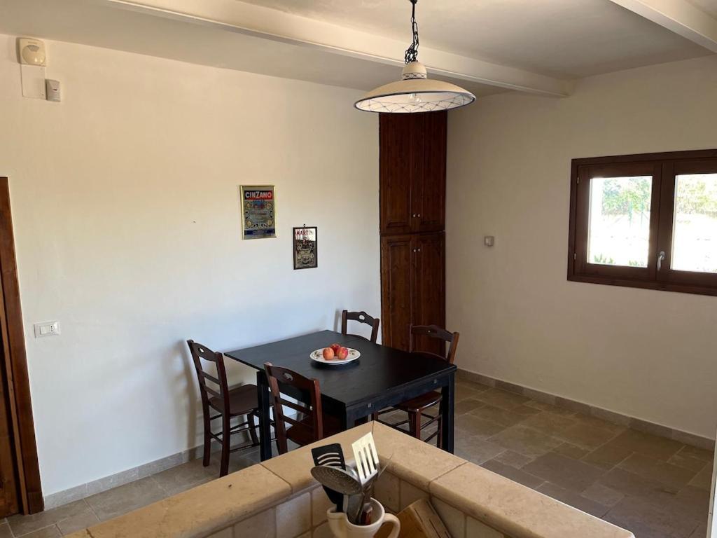 Casa Giuliveto - Charmantes Ferienhaus Mit Privatpool In Olivenhain 오스투니 외부 사진