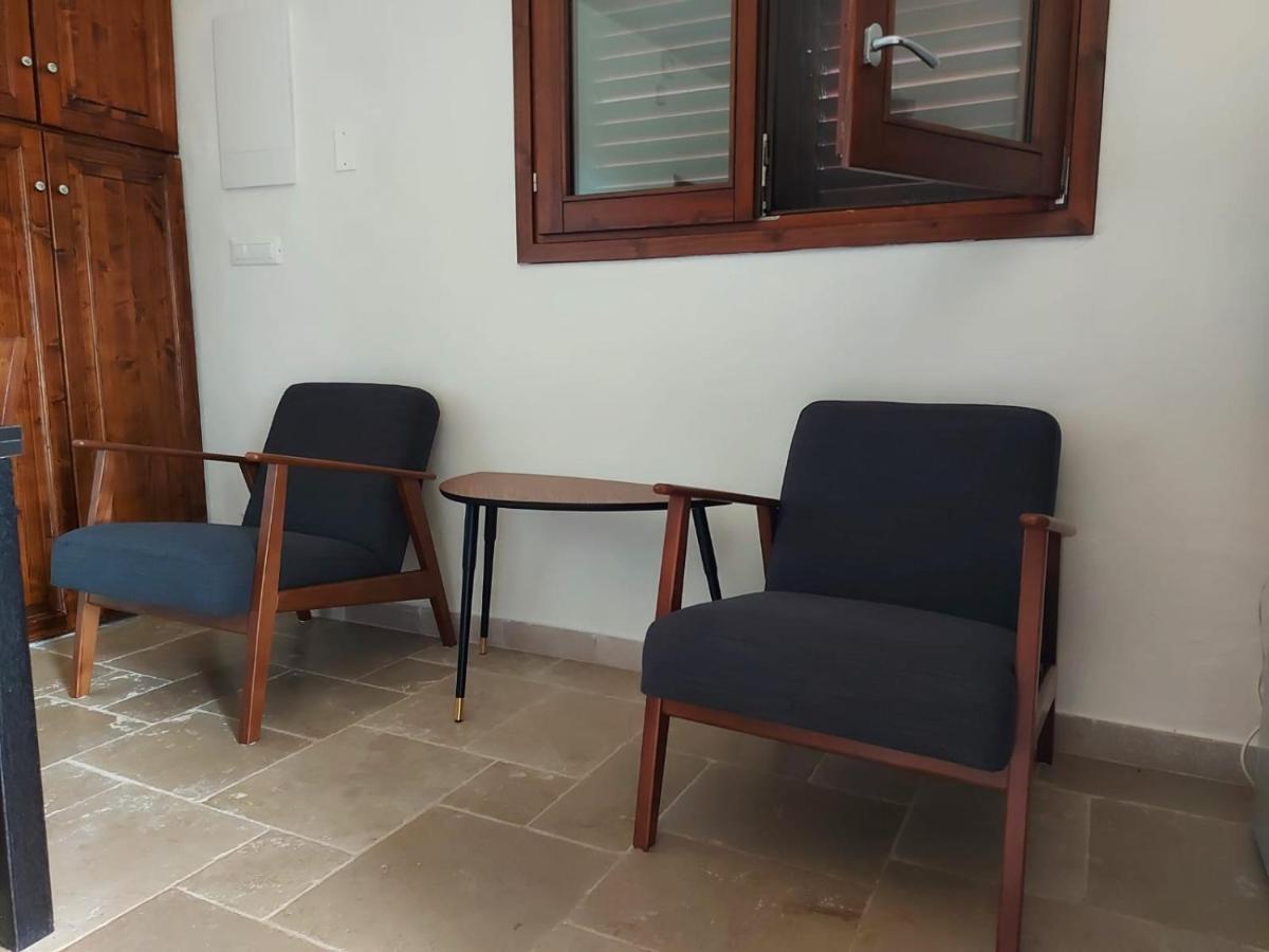 Casa Giuliveto - Charmantes Ferienhaus Mit Privatpool In Olivenhain 오스투니 외부 사진