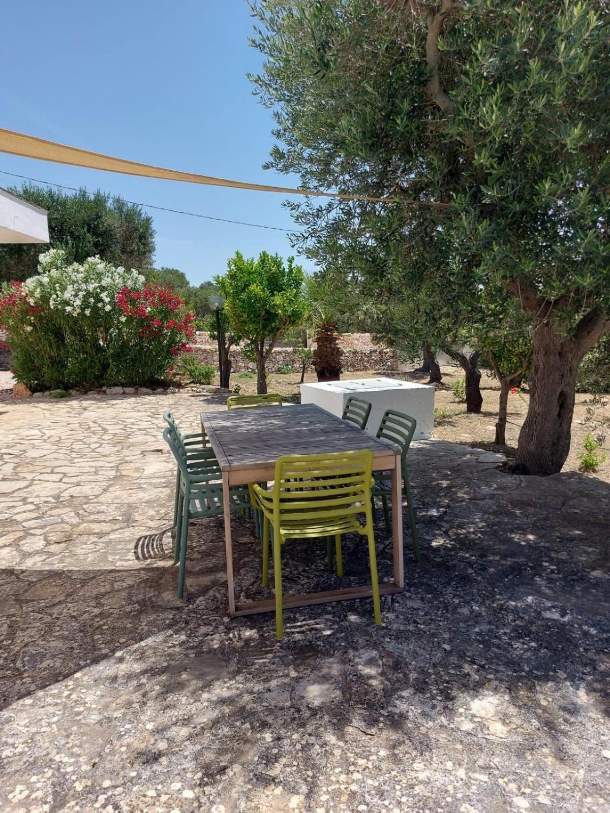 Casa Giuliveto - Charmantes Ferienhaus Mit Privatpool In Olivenhain 오스투니 외부 사진