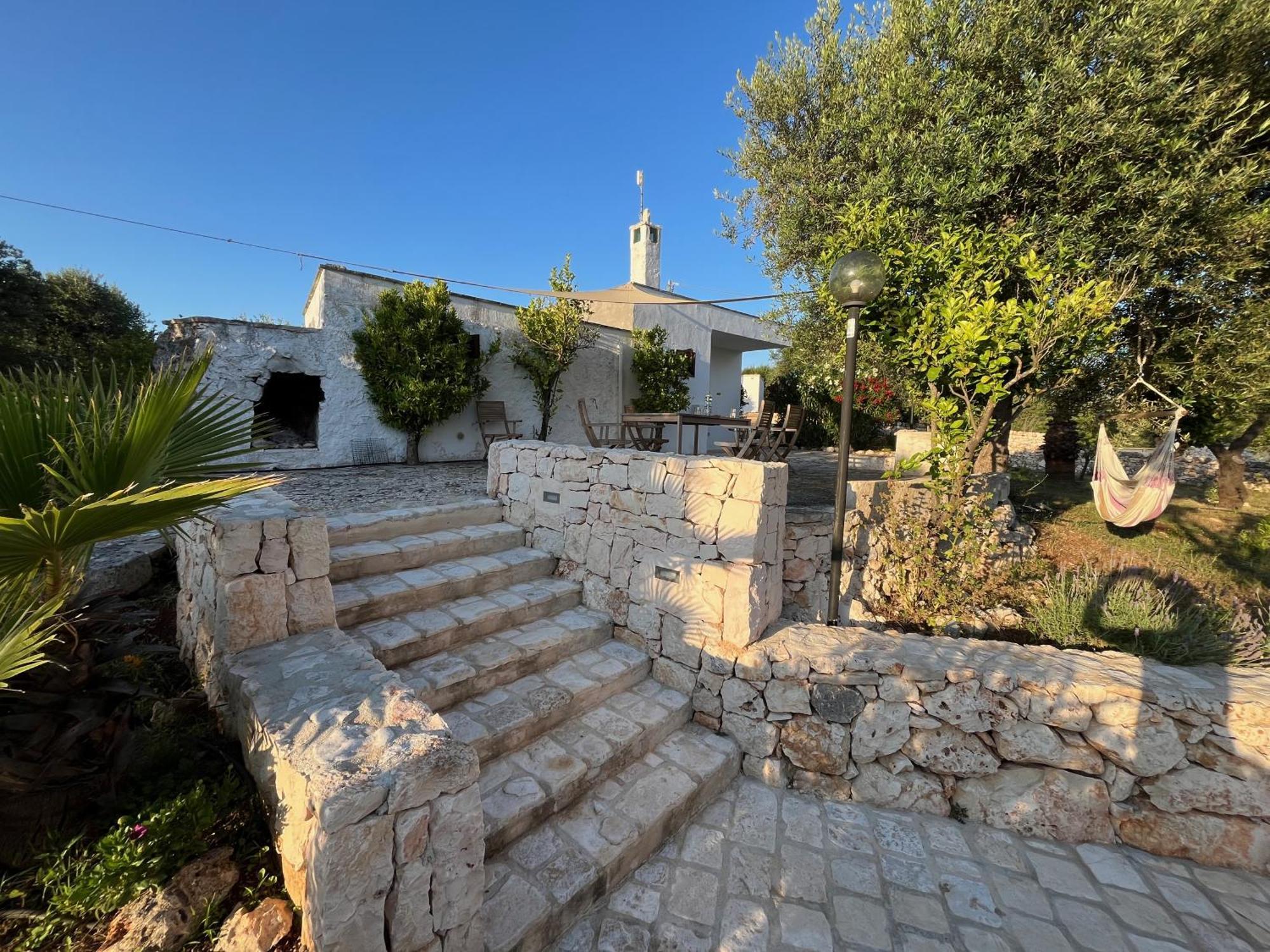 Casa Giuliveto - Charmantes Ferienhaus Mit Privatpool In Olivenhain 오스투니 외부 사진